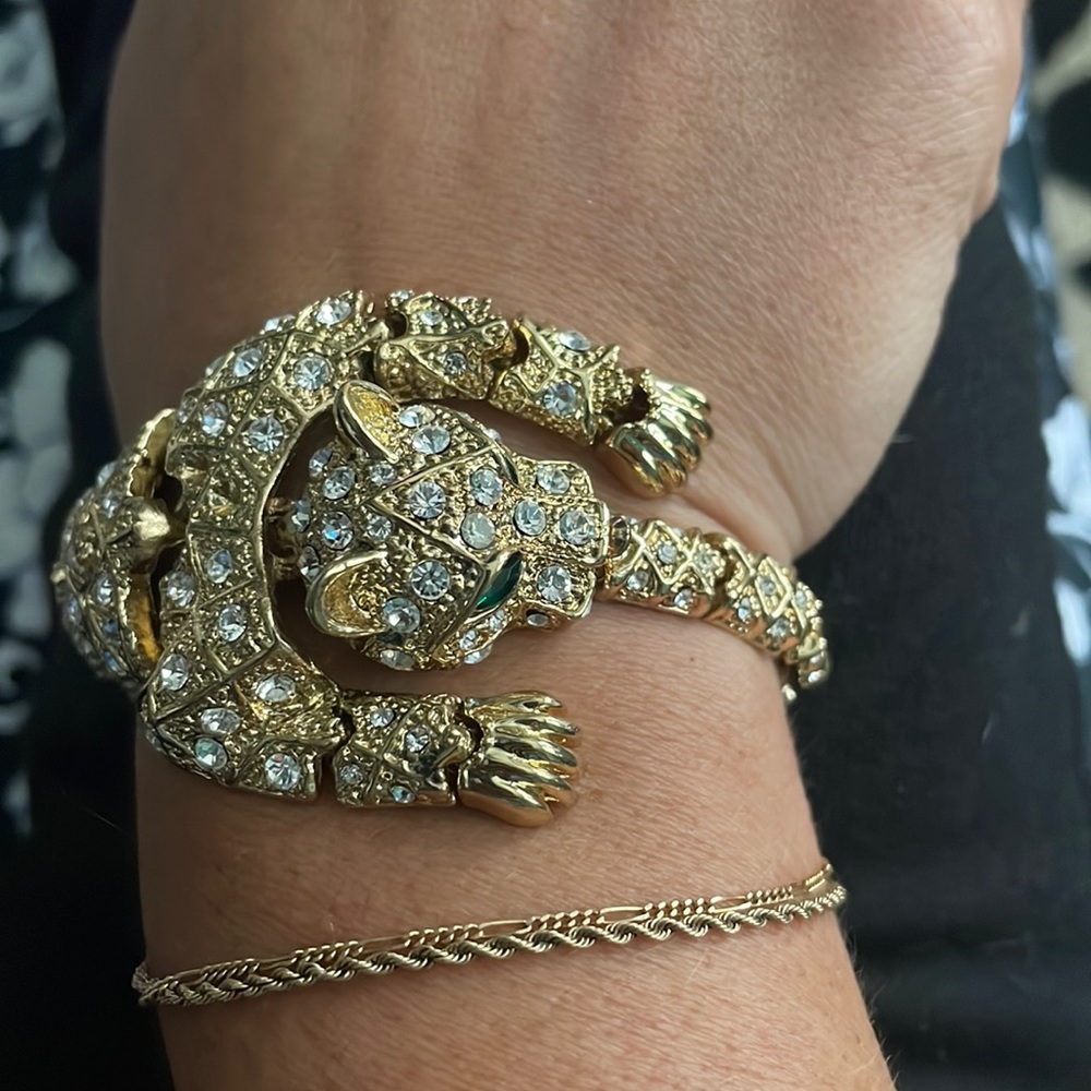 Vintage articulated gold rhinestone leopard bracelet